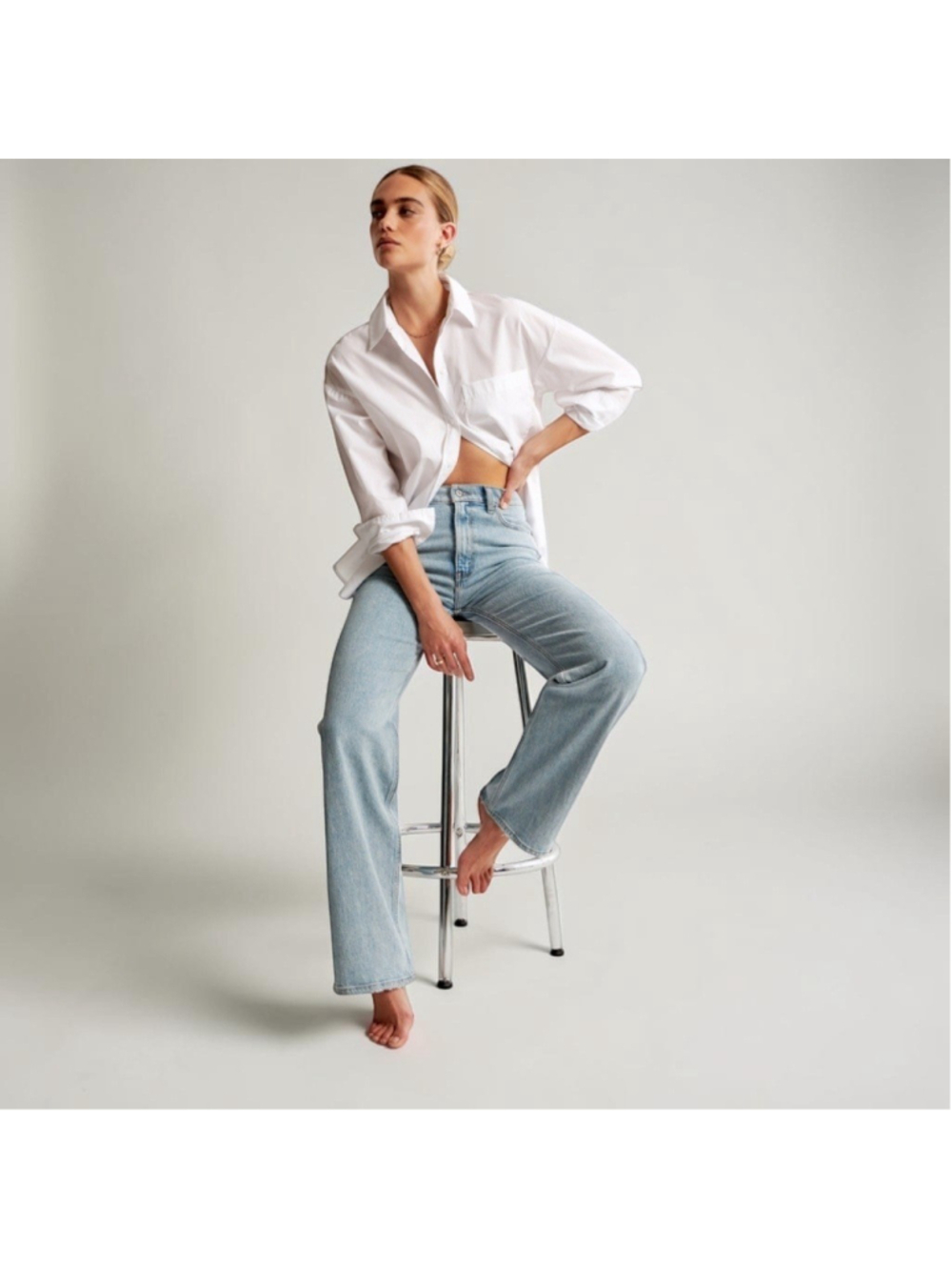 Abercrombie 90s Relaxed Jean High Rise Light Wash Straight Leg 28 Short